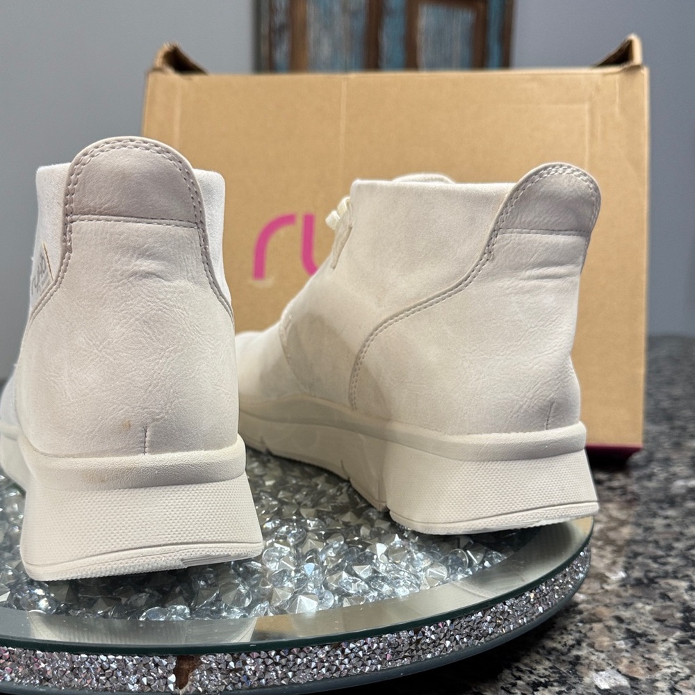 Ryka Candid Gardenia white Cream Ankle shoes NWT 9.5 - Picture 9 of 13